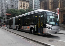 Gustavo Ricardo Colloca - Ônibus com Tomada e Wi-Fi