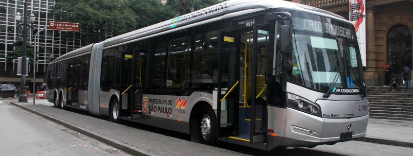 Gustavo Ricardo Colloca - Ônibus com Tomada e Wi-Fi