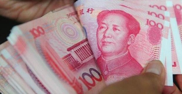 gustavo_ricardo_colloca_dinheiro_chines